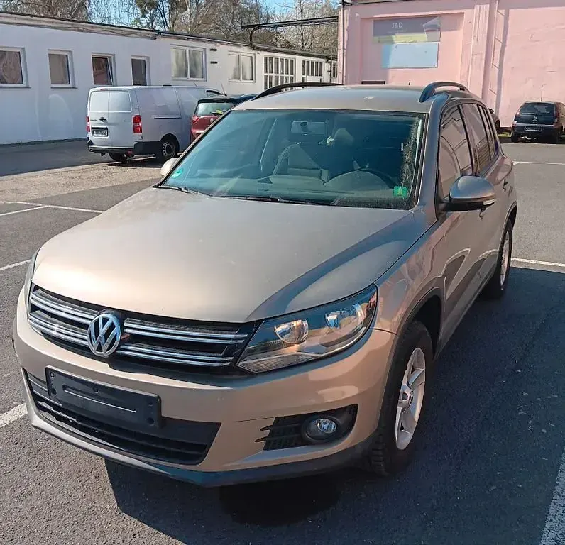 Gebraucht VW Tiguan Trendline 160 PS (117 kW) 2012 Beige SUV