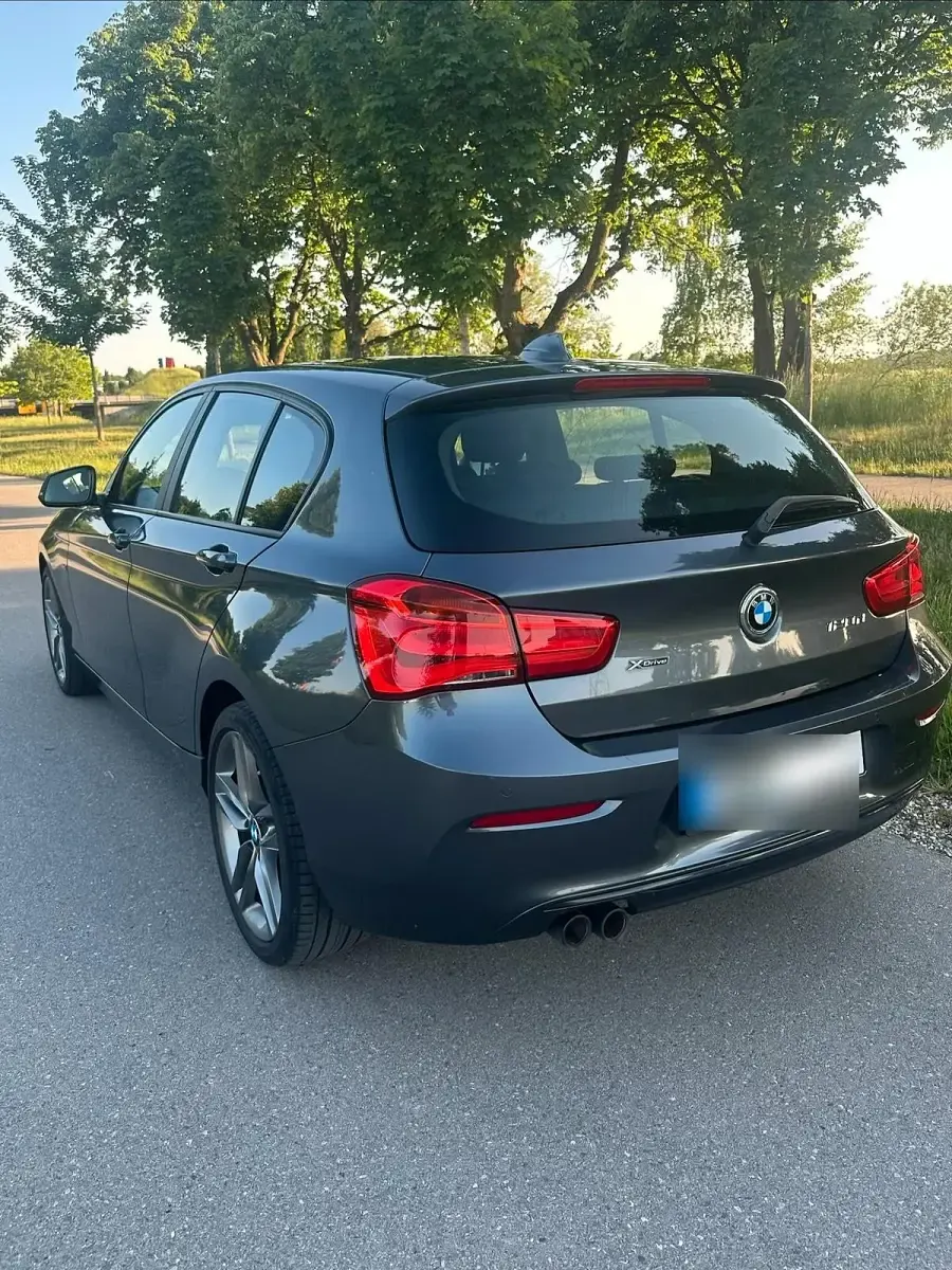 Gebraucht BMW 120 Sport Line 190 PS (139 kW) 2018 Grau Limousine