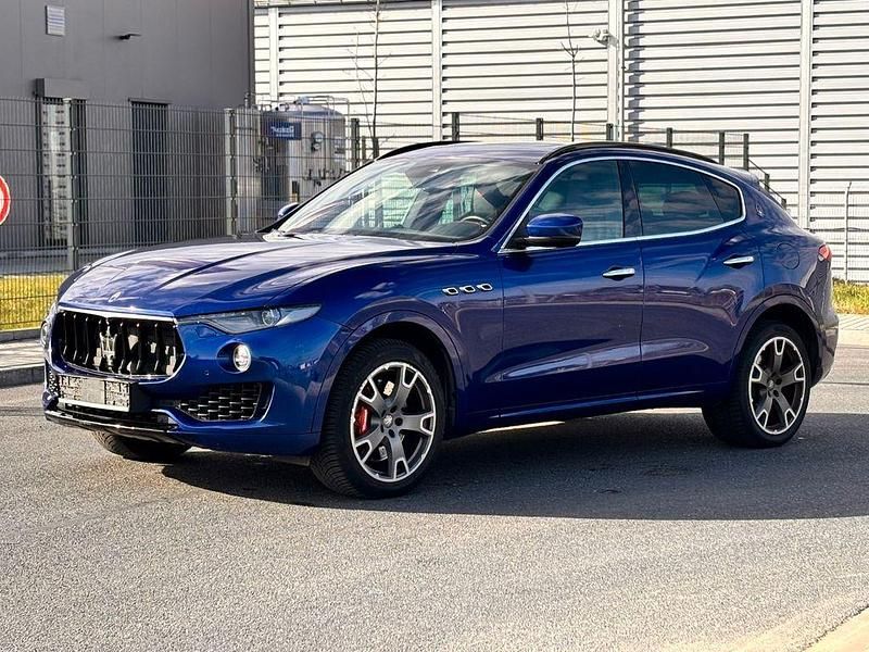 Gebraucht Maserati Levante 430 PS (316 kW) 2016 Blau SUV