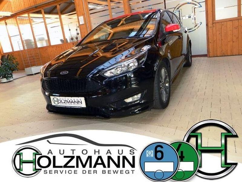 Schwarz Gebraucht 2018 Ford Focus ST-Line Limousine | 11.990 € (Fairer Preis) - Bild 1/4