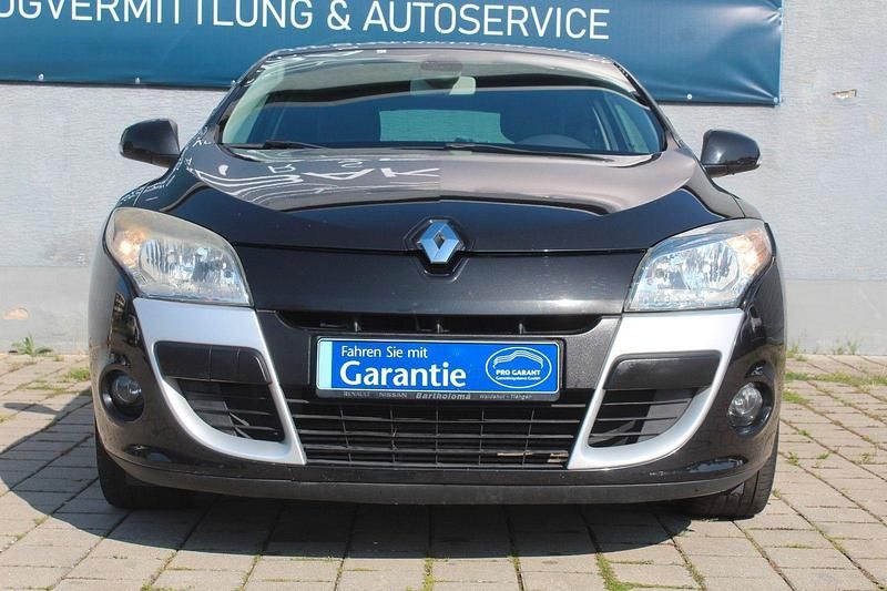 Gebraucht Renault Mégane Coupé Dynamique 131 PS (96 kW) 2009 Schwarz Coupé