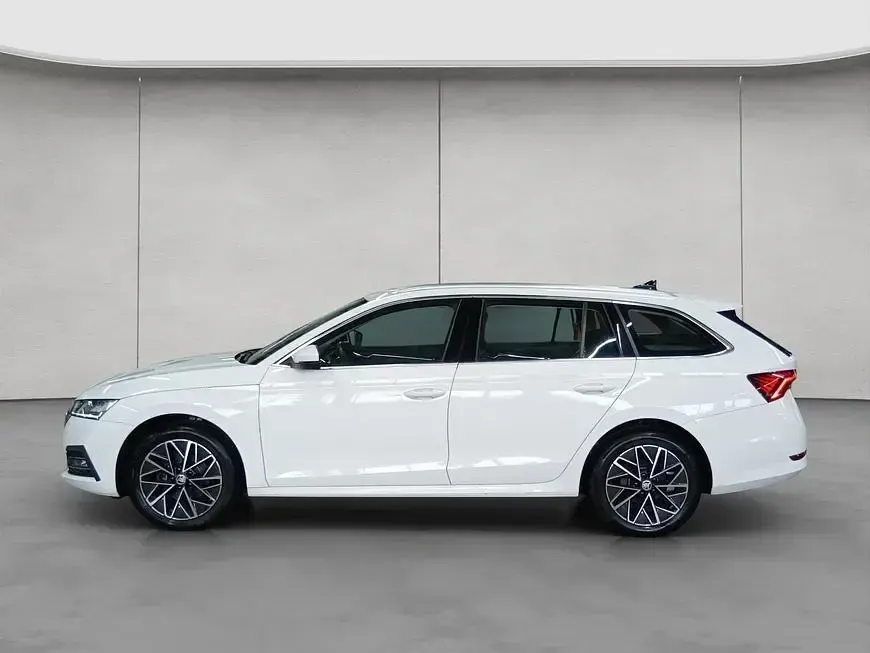 Gebraucht Skoda Octavia 150 PS (110 kW) 2023 Candyweiß uni Kombi
