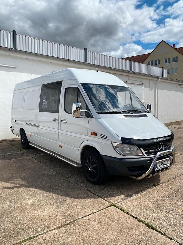 Schwarz Gebraucht 2000 Mercedes Sprinter Van | 6.400 € (Fairer Preis) - Bild 1/4