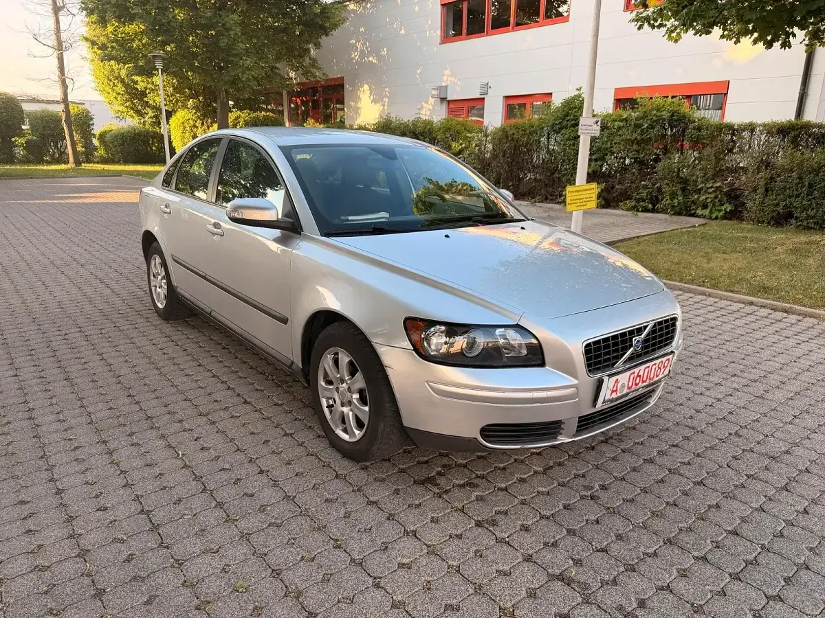 Usata Volvo S40 110 CV (80 kW) 2006 Grigio Berlina