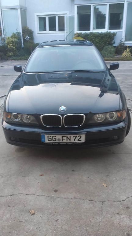 Second-hand BMW 520 170 CP (125 kW) 2000 Albastru Break