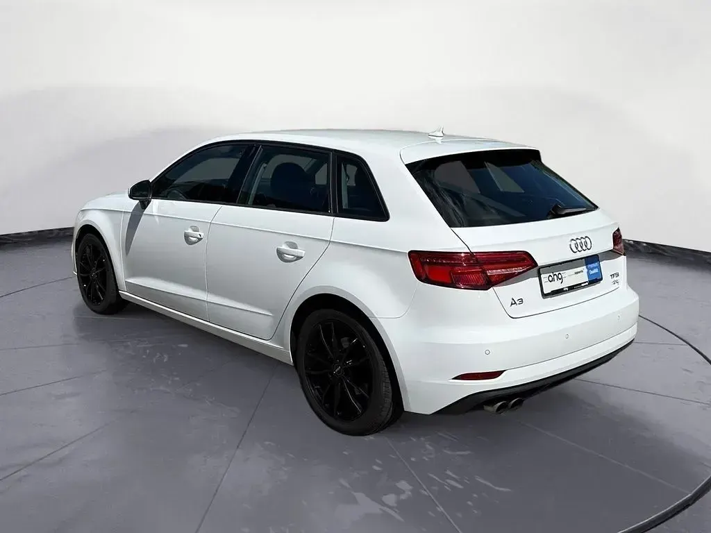 Gebraucht Audi A3 Design 150 PS (110 kW) 2018 Weiß Limousine