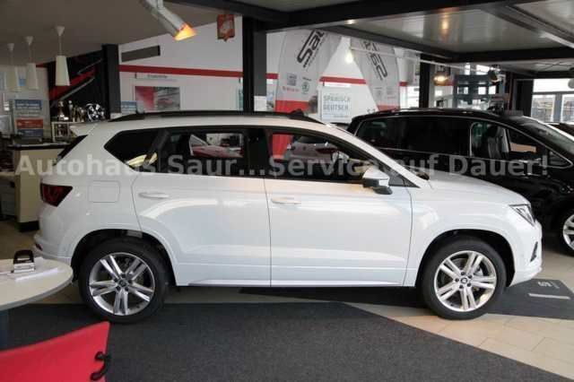 Weiß metallic Gebraucht 2018 Seat Ateca FR SUV | 32.990 € - Bild 1/4