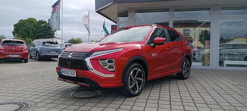 Rot Gebraucht 2022 Mitsubishi Eclipse Cross Top SUV | 25.900 € (Fairer Preis) - Bild 1/4