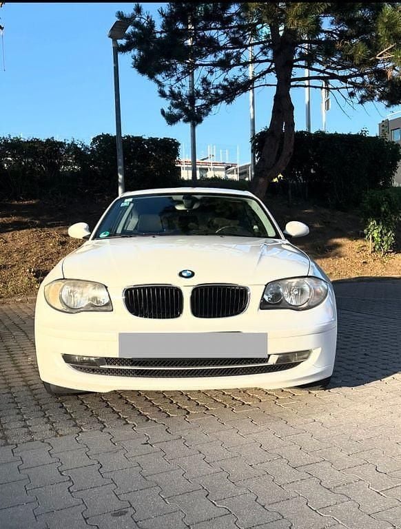 Gebraucht BMW 116 122 PS (89 kW) 2008 Weiß Kleinwagen