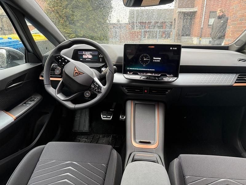 Neu Cupra Born 169 kW (231 PS) 2025 Silber Kleinwagen