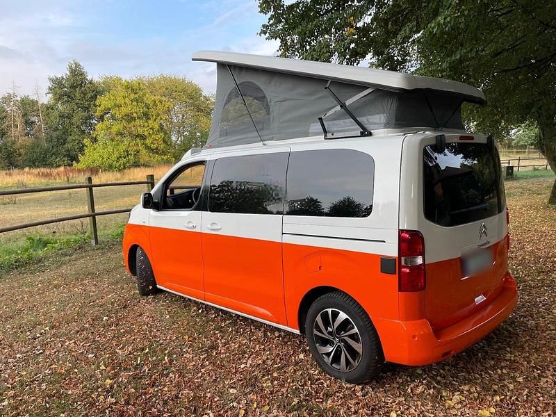 Gebraucht Citroën Spacetourer 145 PS (106 kW) 2022 Weiß Van / Kleinbus