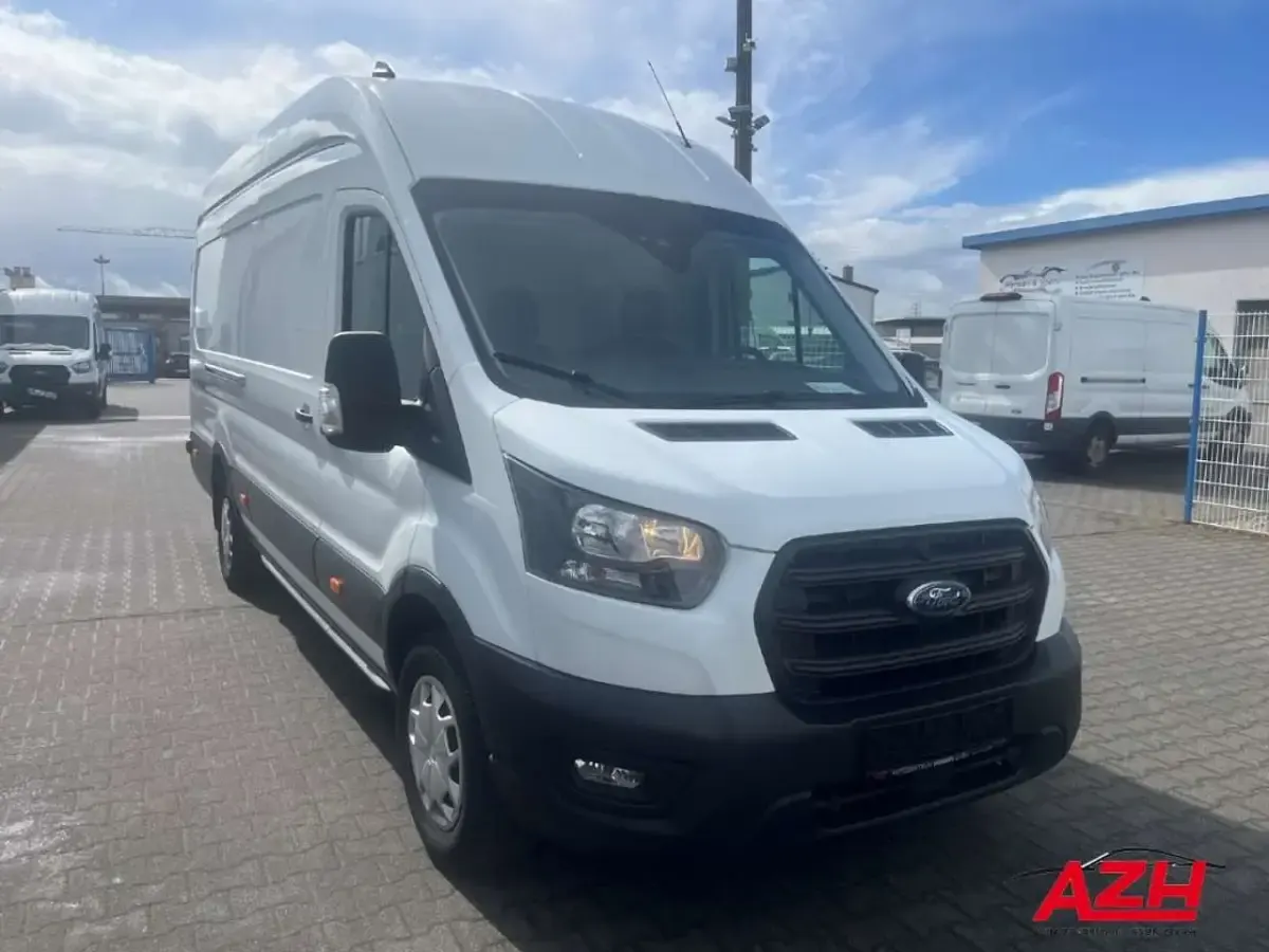 Gebraucht Ford Transit Trend 131 PS (96 kW) 2024 Weiß Van / Kleinbus