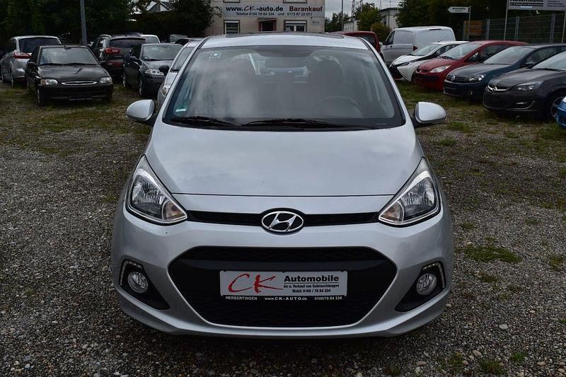 Gebraucht Hyundai i10 Style 87 PS (63 kW) 2014 Silber Kleinwagen