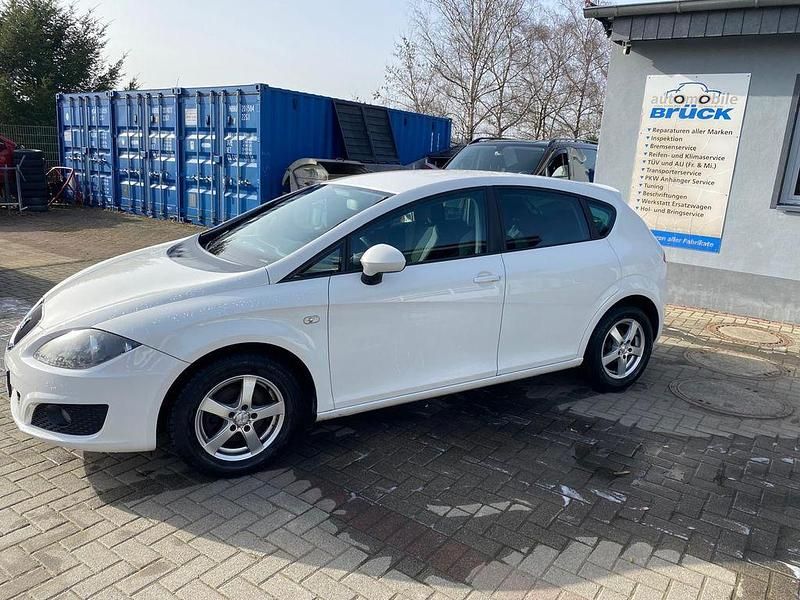 Gebraucht Seat Leon 105 PS (77 kW) 2011 Weiß Kleinwagen