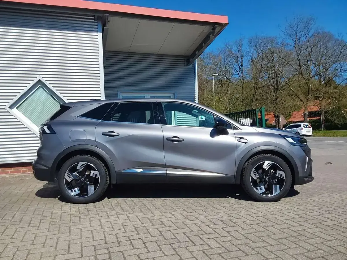 Gebraucht Renault Symbioz Techno 140 PS (102 kW) 2025 Andere farbe metallic SUV
