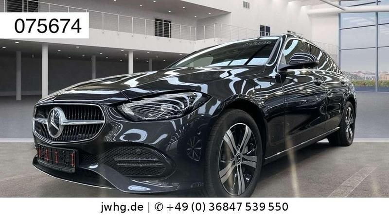 Graphitgrau (metallic) Gebraucht 2022 Mercedes C300e Avantgarde Kombi | 28.450 € (Guter Preis) - Bild 1/4