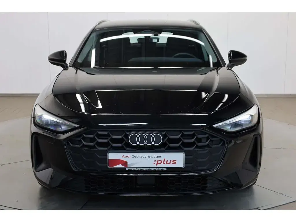 Gebraucht Audi A5 Sport 204 PS (150 kW) 2025 Schwarz Kombi