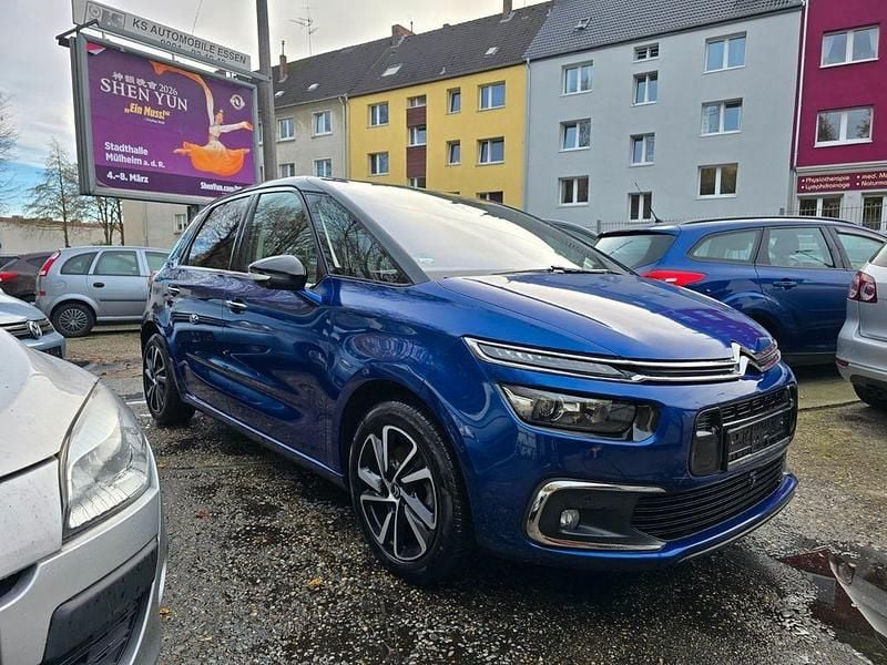 Blau Gebraucht 2016 Citroën C4 SpaceTourer Shine Van / Kleinbus | 8.999 € (Superpreis) - Bild 1/4