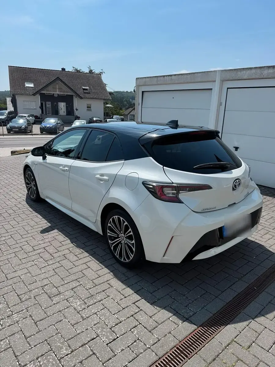 Gebraucht Toyota Corolla Comfort 122 PS (89 kW) 2020 Weiß Kleinwagen