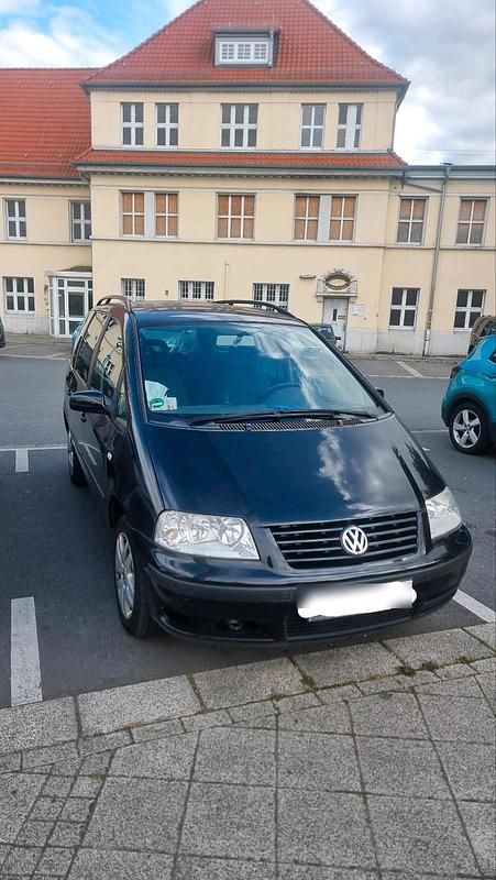 Schwarz Gebraucht 2003 VW Sharan Van / Kleinbus | 2.000 € - Bild 1/4