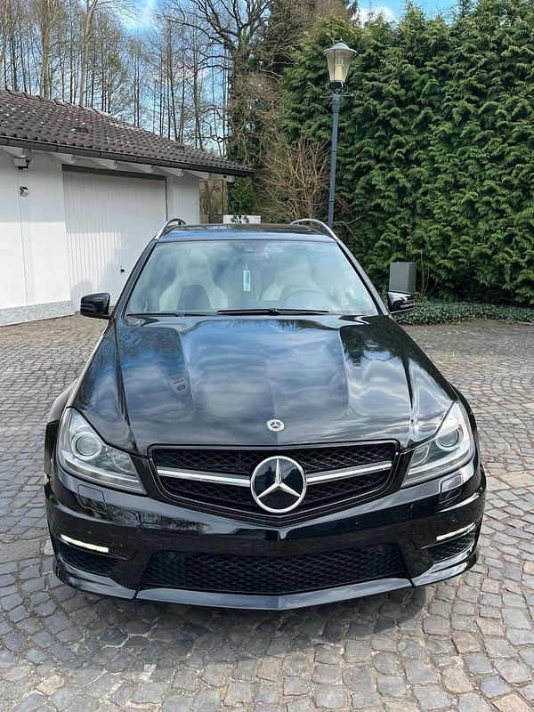 Gebraucht Mercedes C63 AMG AMG 487 PS (358 kW) 2012 Schwarz Kombi