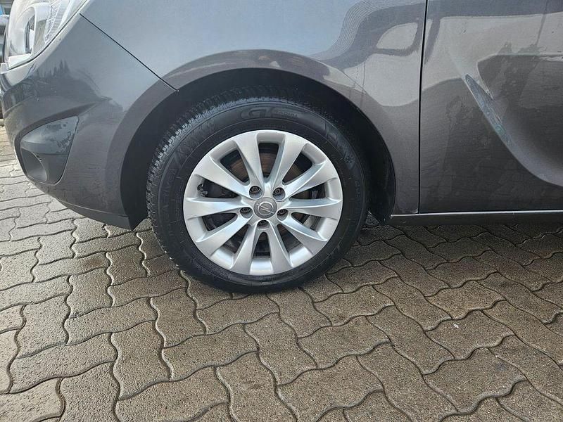 Gebraucht Opel Meriva 120 PS (88 kW) 2012 Silber Van / Kleinbus