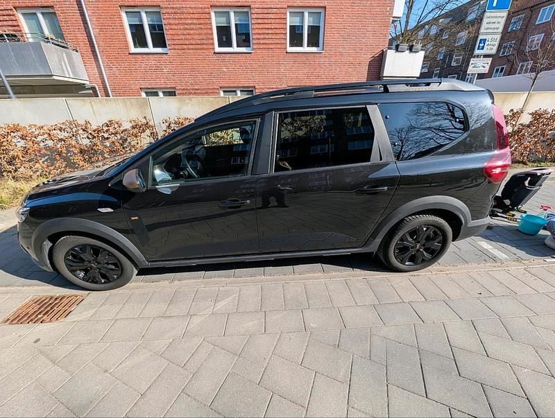 Gebraucht Dacia Jogger 99 PS (72 kW) 2024 Schwarz Van / Kleinbus