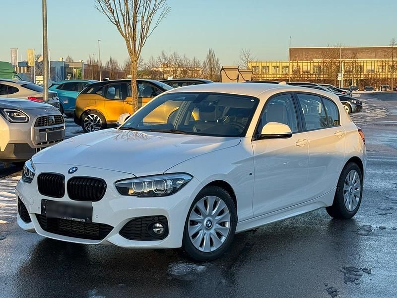 Weiß Gebraucht 2019 BMW 118 Shadowline Kleinwagen | 13.800 € (Fairer Preis) - Bild 1/4