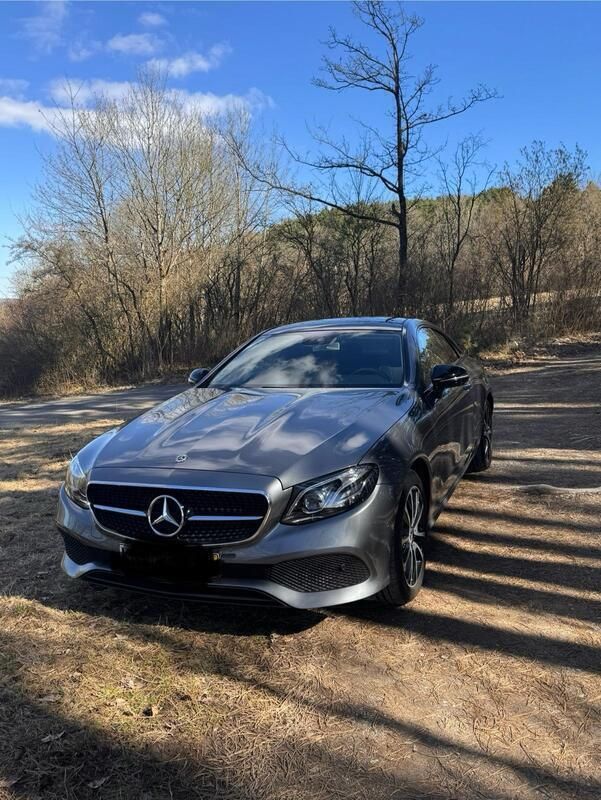 Grau Gebraucht 2018 Mercedes E220 Coupé | 26.700 € (Superpreis) - Bild 1/4