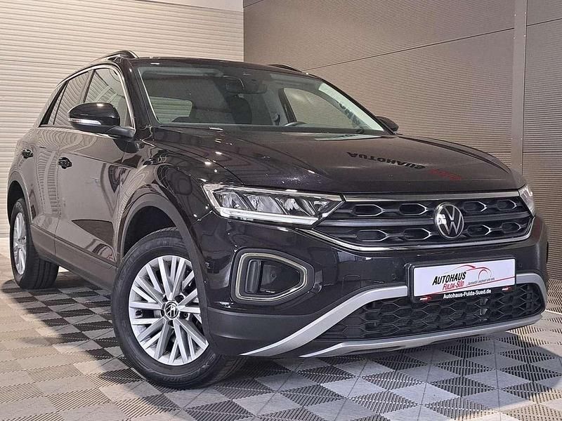 Schwarz Gebraucht 2023 VW T-Roc Life SUV | 24.970 € (Guter Preis) - Bild 1/3