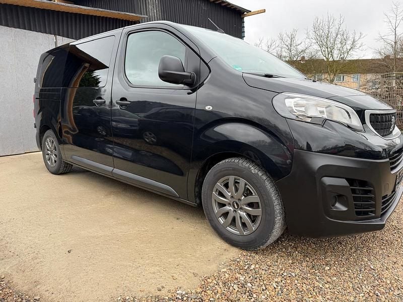 Usado Peugeot Expert 95 CV (69 kW) 2017 Negro Van