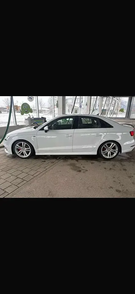 Second-hand Audi A3 Sport 150 CP (110 kW) 2020 Alb Berlinǎ