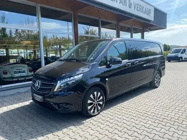 Gebraucht Mercedes Vito 190 PS (139 kW) 2024 Schwarz Van