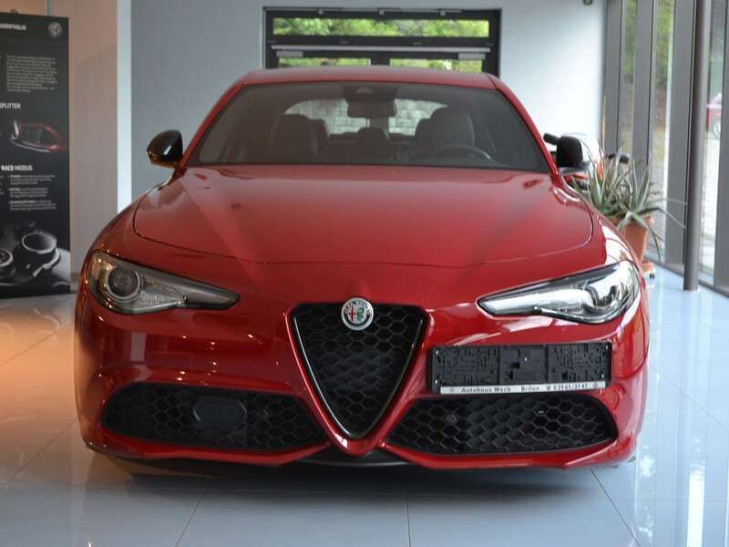 Rosso alfa, uni Gebraucht 2021 Alfa Romeo Giulia Veloce Limousine | 29.850 € (Fairer Preis) - Bild 1/4