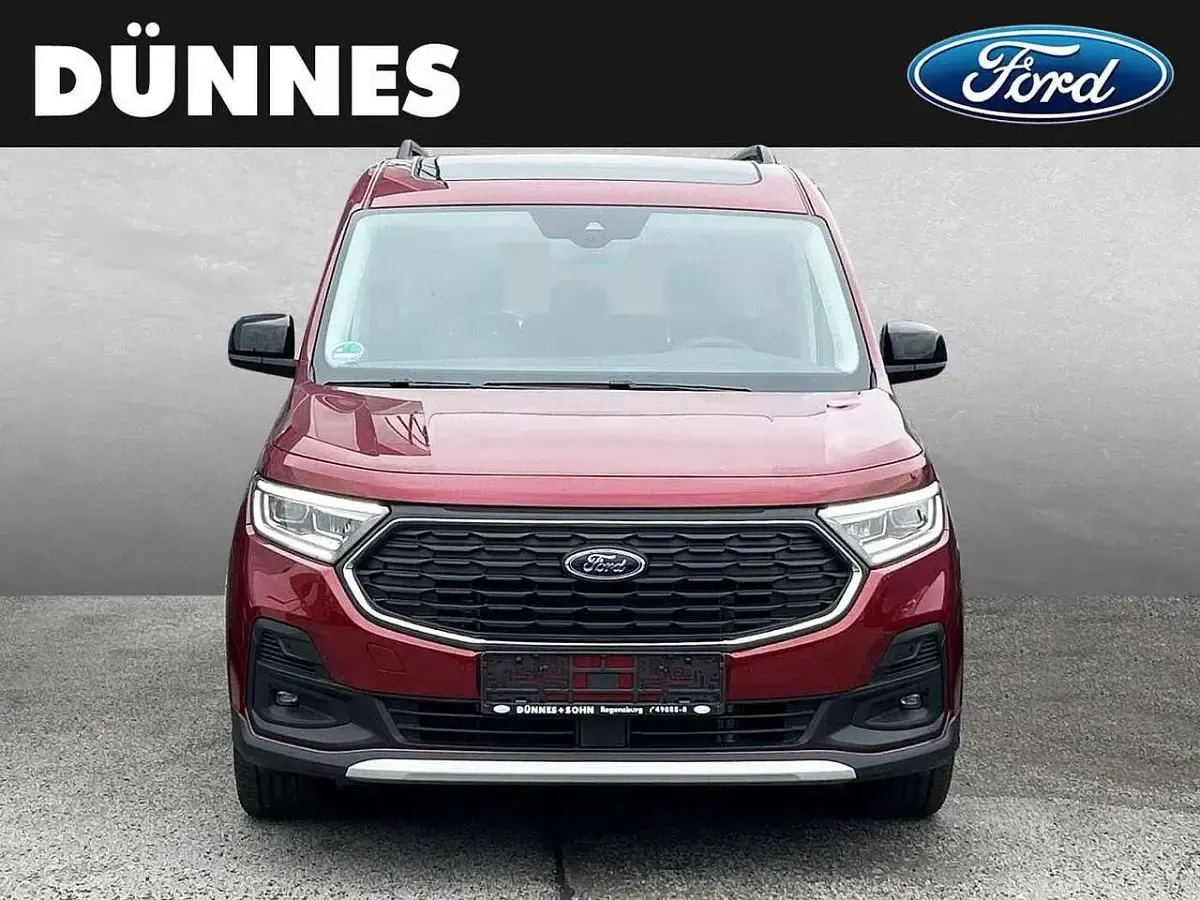 Gebraucht Ford Tourneo Active 122 PS (89 kW) 2024 Maple red metallic Kombi