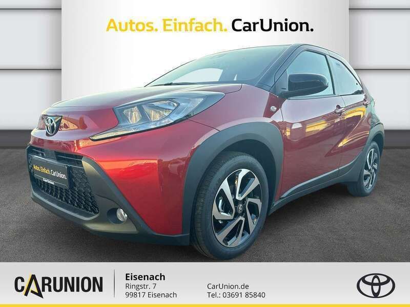 Chili red Gebraucht 2024 Toyota Aygo Pulse Kleinwagen | 15.990 € (Fairer Preis) - Bild 1/4