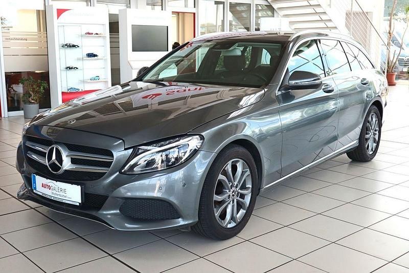 Grau Gebraucht 2018 Mercedes C180 Kombi | 17.999 € (Fairer Preis) - Bild 1/4