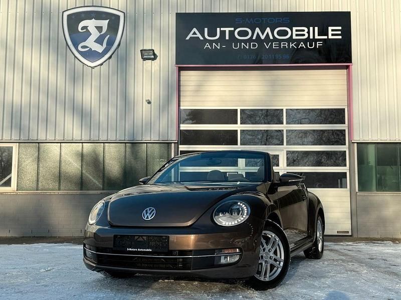 Gebraucht VW Beetle Cabriolet Design 140 PS (102 kW) 2013 Braun Cabrio