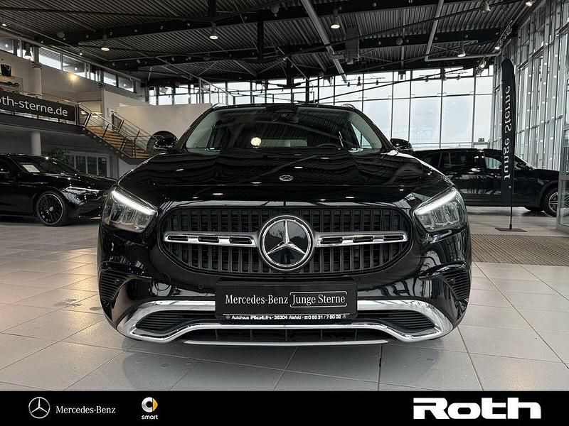 Gebraucht Mercedes GLA220 Progressive 190 PS (139 kW) 2024 Schwarz SUV