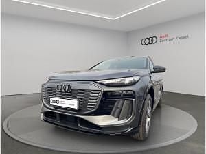 Gebraucht Audi Q6 e-tron S-Line 185 kW (252 PS) 2025 Grau (daytonagrau perleffekt) SUV