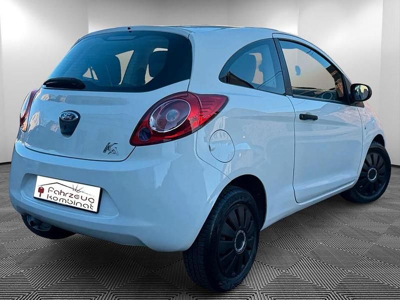 Gebraucht Ford Ka Ambiente 69 PS (50 kW) 2014 Weiß Limousine