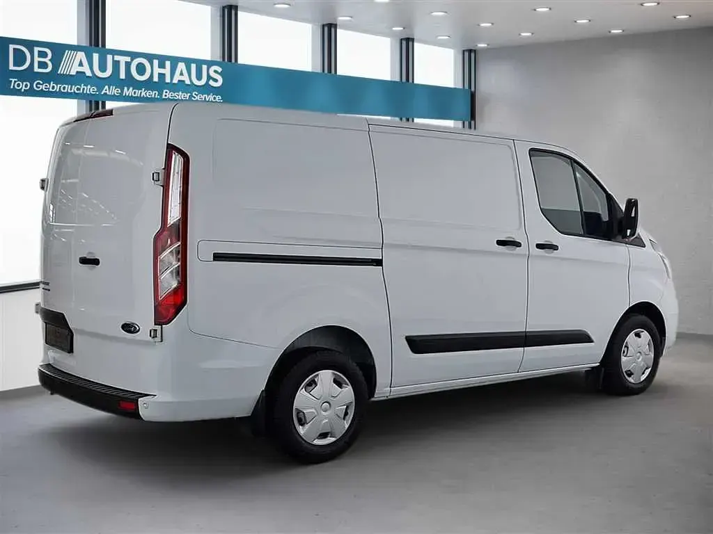 Używany Ford Transit Custom Trend 105 KM (77 kW) 2022 Biały Van