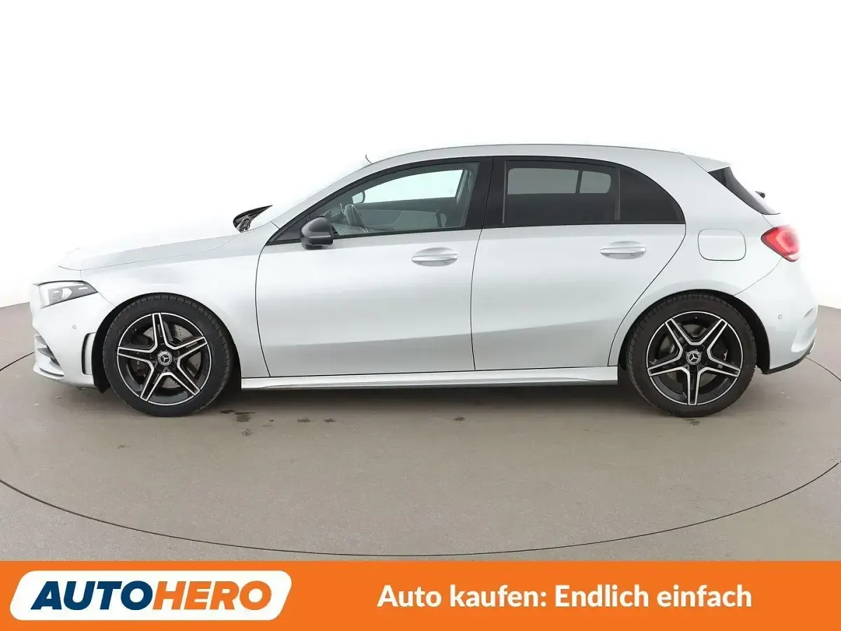 Gebraucht Mercedes A250 AMG line 224 PS (164 kW) 2019 Iridiumsilber Limousine