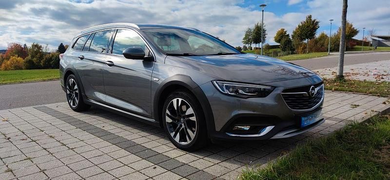Grau Gebraucht 2019 Opel Insignia Country Tourer Exklusiv Kombi | 17.990 € (Fairer Preis) - Bild 1/4