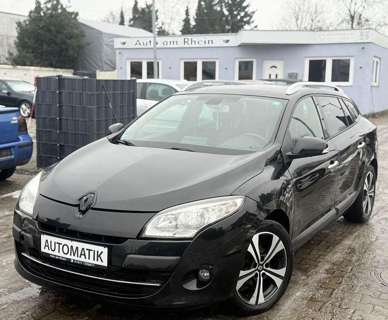 Gebraucht Renault Mégane III Bose Edition 110 PS (80 kW) 2011 Schwarz Limousine