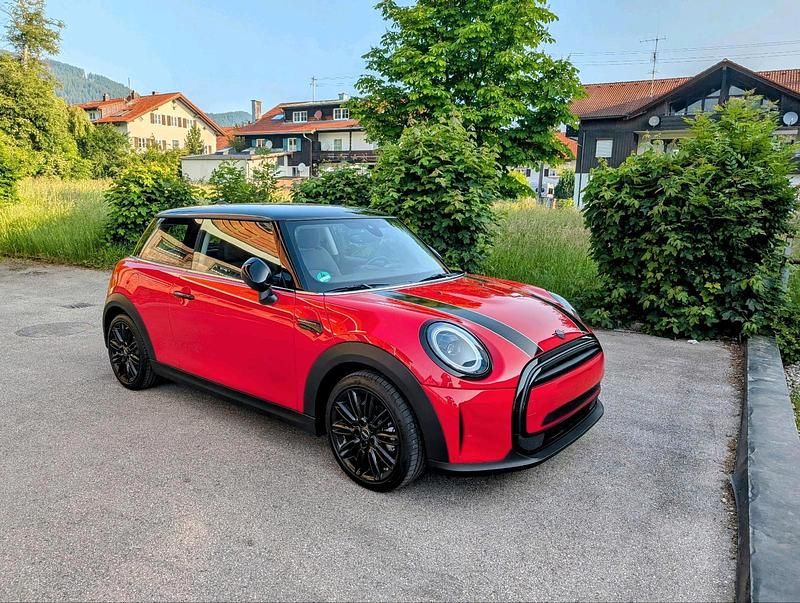 Rot Gebraucht 2024 Mini Cooper Kleinwagen | 22.000 € (Superpreis) - Bild 1/4