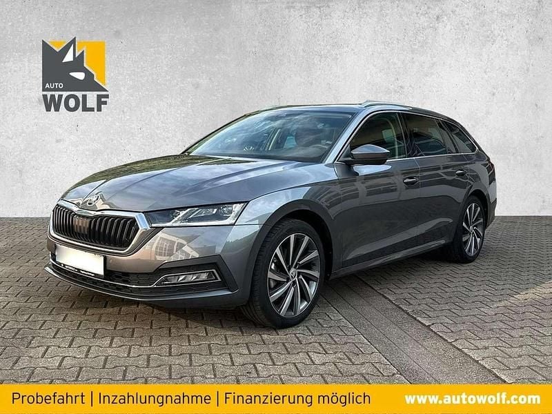 Graphite grau metallic Gebraucht 2023 Skoda Octavia Style Kombi | 28.800 € (Fairer Preis) - Bild 1/4
