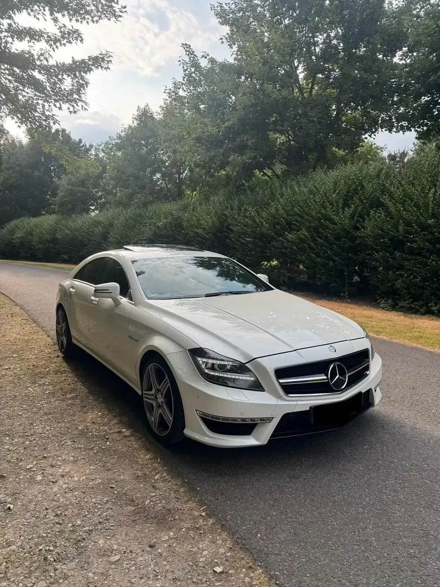 Gebraucht Mercedes CLS63 AMG AMG 557 PS (409 kW) 2013 Weiß Coupé
