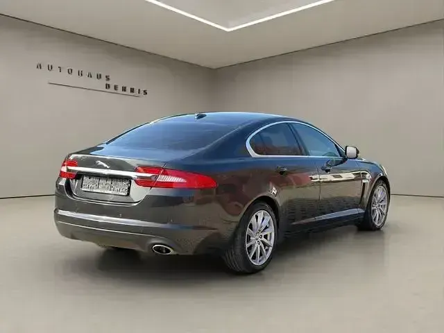 Gebraucht Jaguar XF 404 PS (297 kW) 2011 Grau Limousine