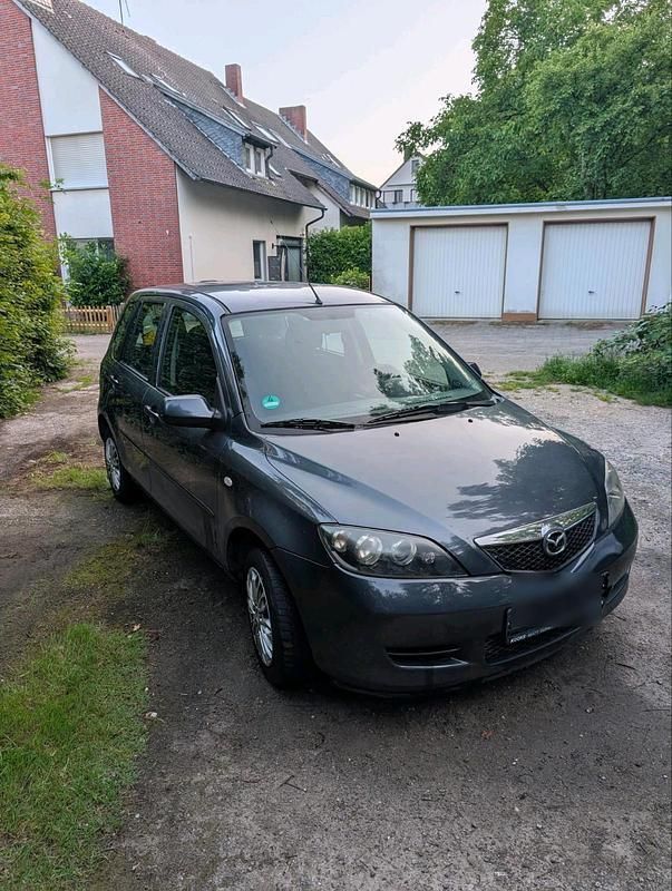 Andere außenfarben Gebraucht 2006 Mazda 2 Limousine | 1.250 € (Superpreis) - Bild 1/4